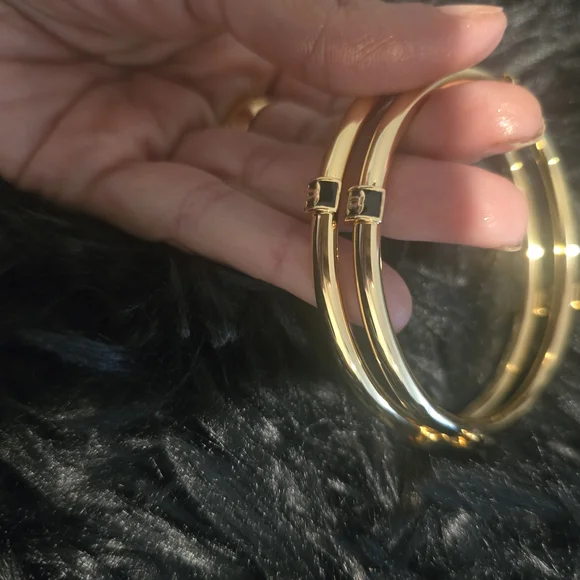 Chic Gold Bangle Bracelet Duo - Picture 11 of 12